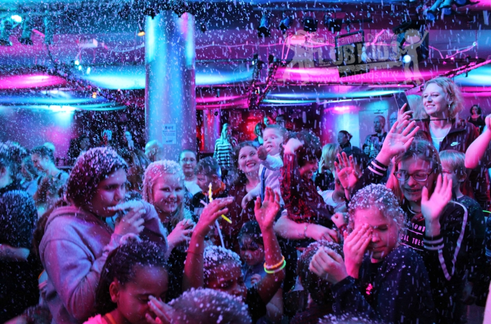 b10ClubKids die Familiendiskothek
